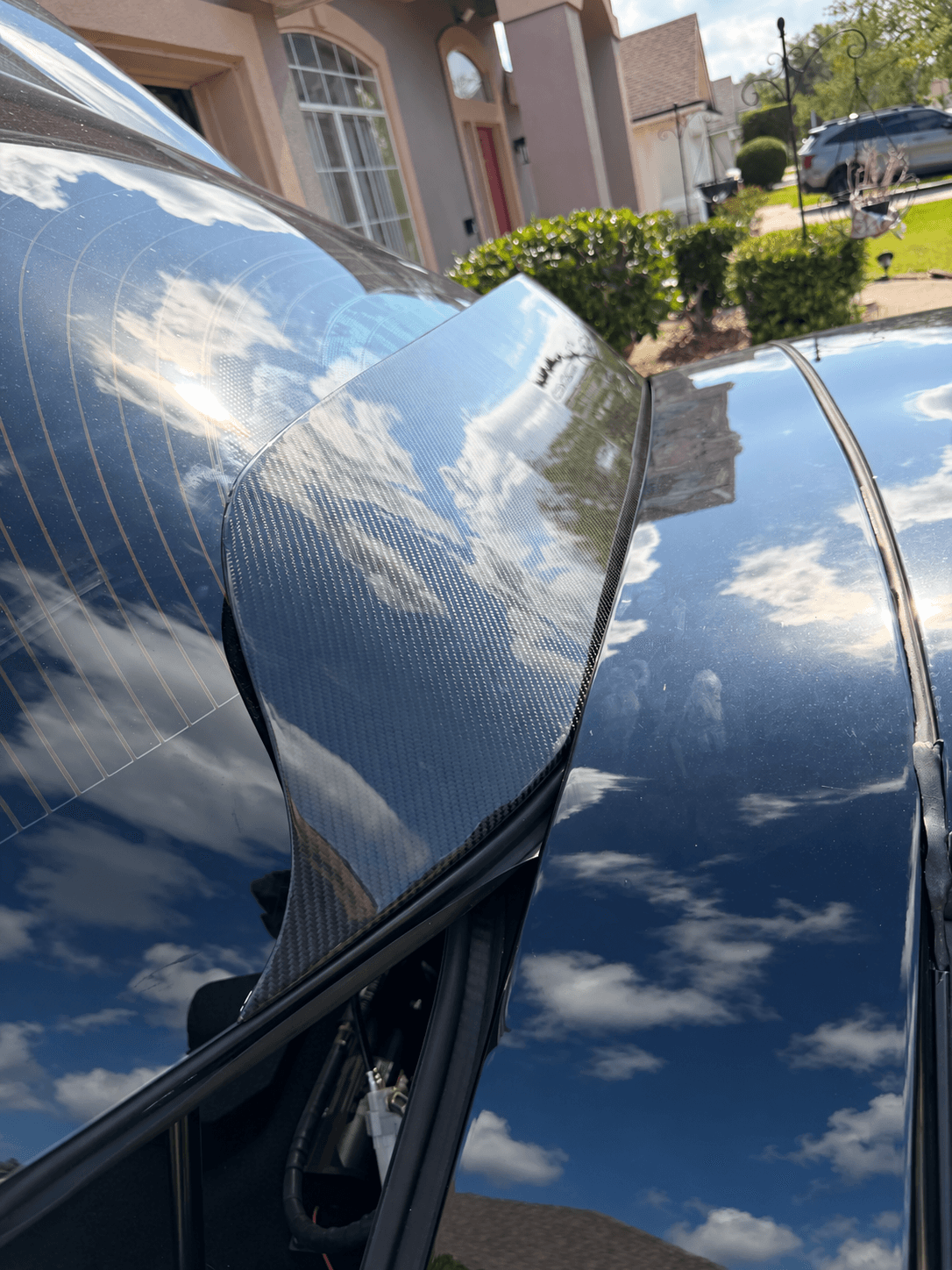 DREWT roof wing installed on a C5 Corvette Coupe with the hatch open